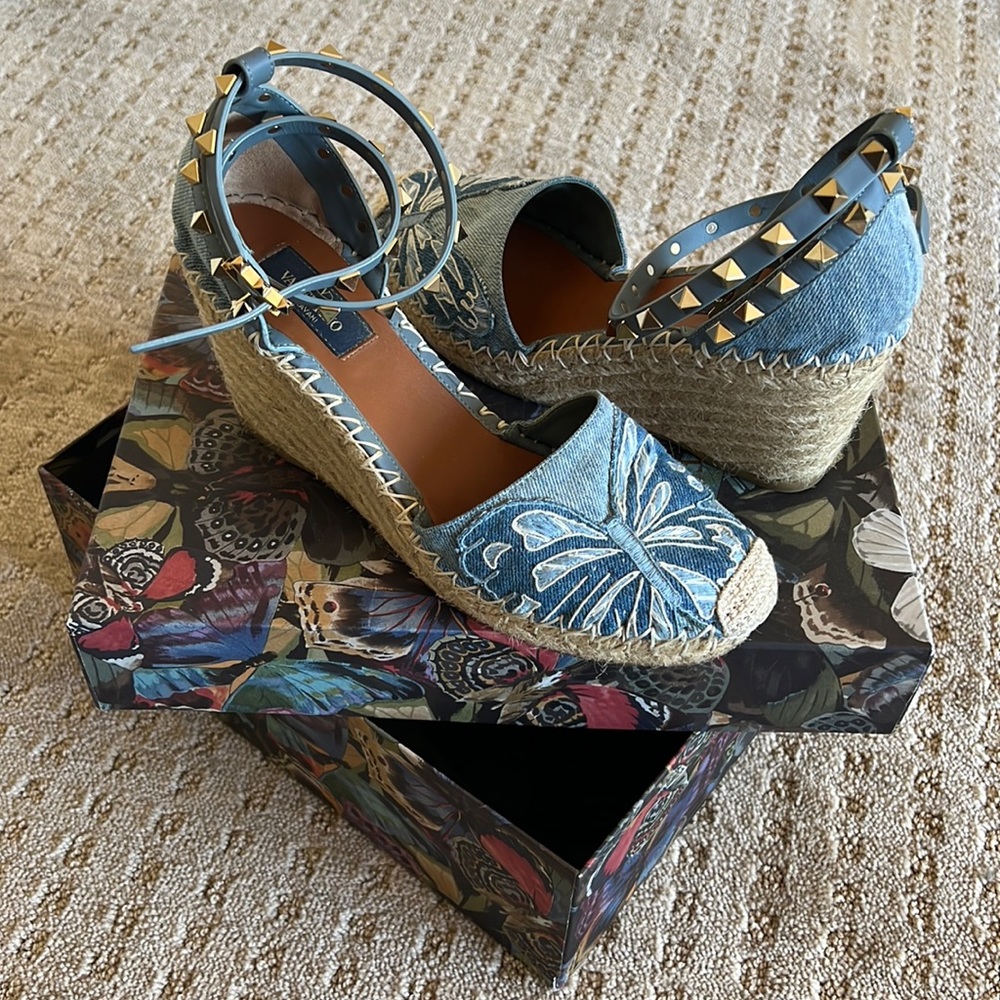 Authentic Valentino Butterfly Wedge heals